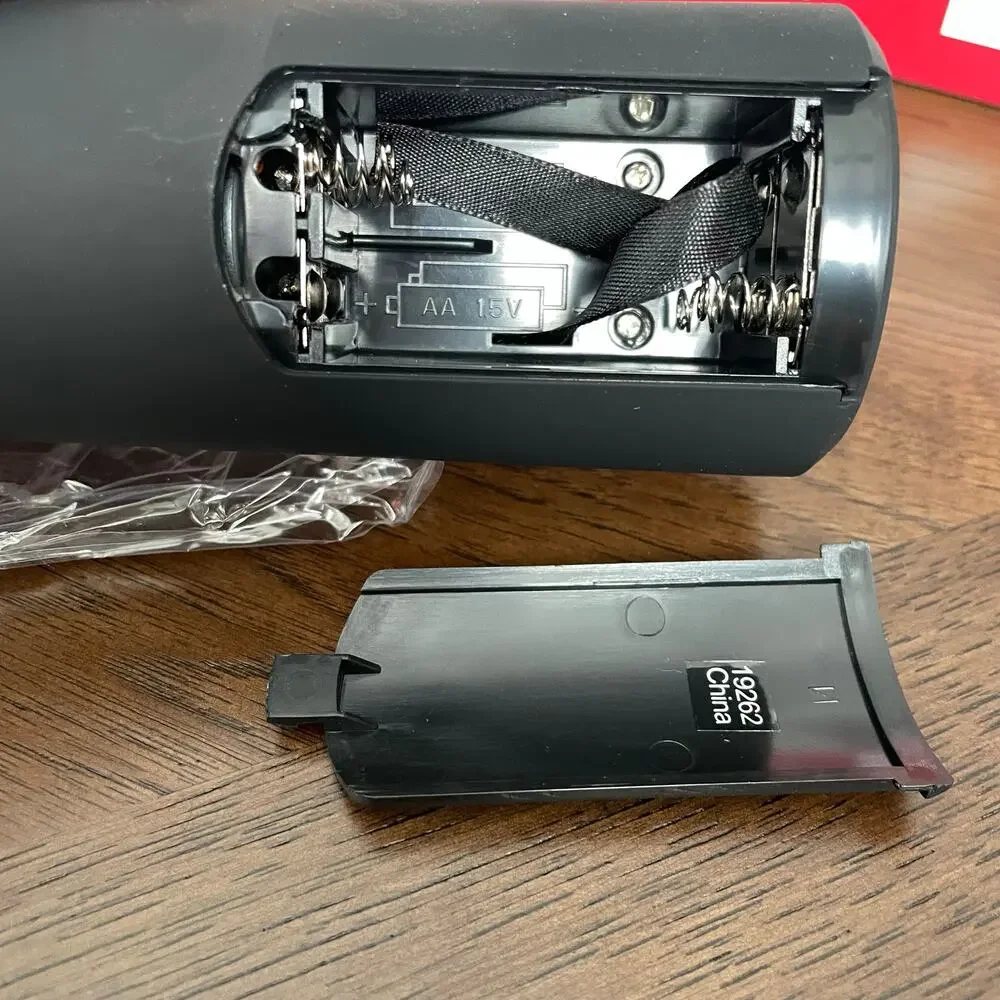 Brookstone Automatic Wine Opener Battery Operated Corkscrew Foil Cutter NIB